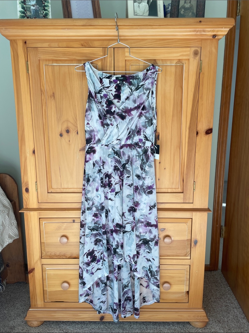 NWT Simply Vera Vera Wang Floral High-Low Maxi Dress in Lavender and Gray